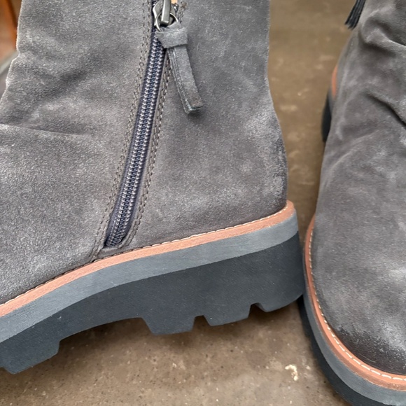 New Sofft Pecola Waterproof Slouch Suede Lug Sole Ankle Boots Booties 8.5 - Picture 3 of 4